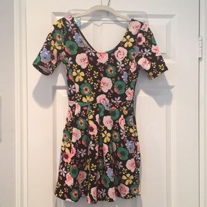 Nordstrom dress size small with POCKETS!